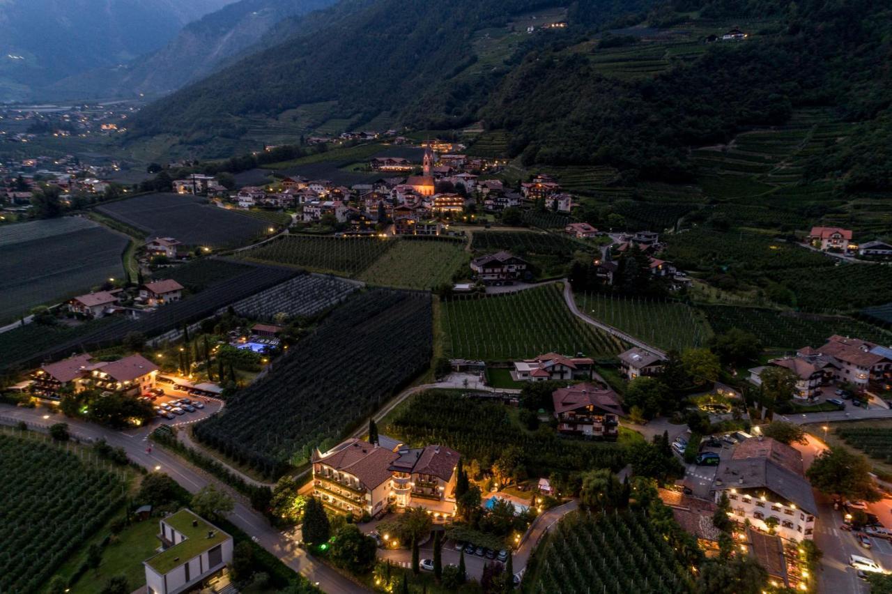 Ruster Resort Algund Buitenkant foto